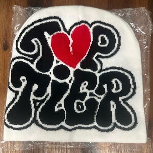 NWT White and Black Graphic Beanie “Top Tier” with a heart